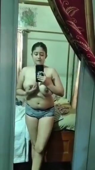 bangladesi girl open her bra and rub her nipple and pressing